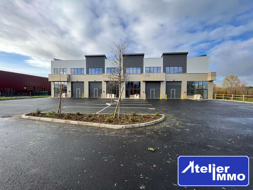 Commerce à SAINT-PIERRE-DU-PERRAY