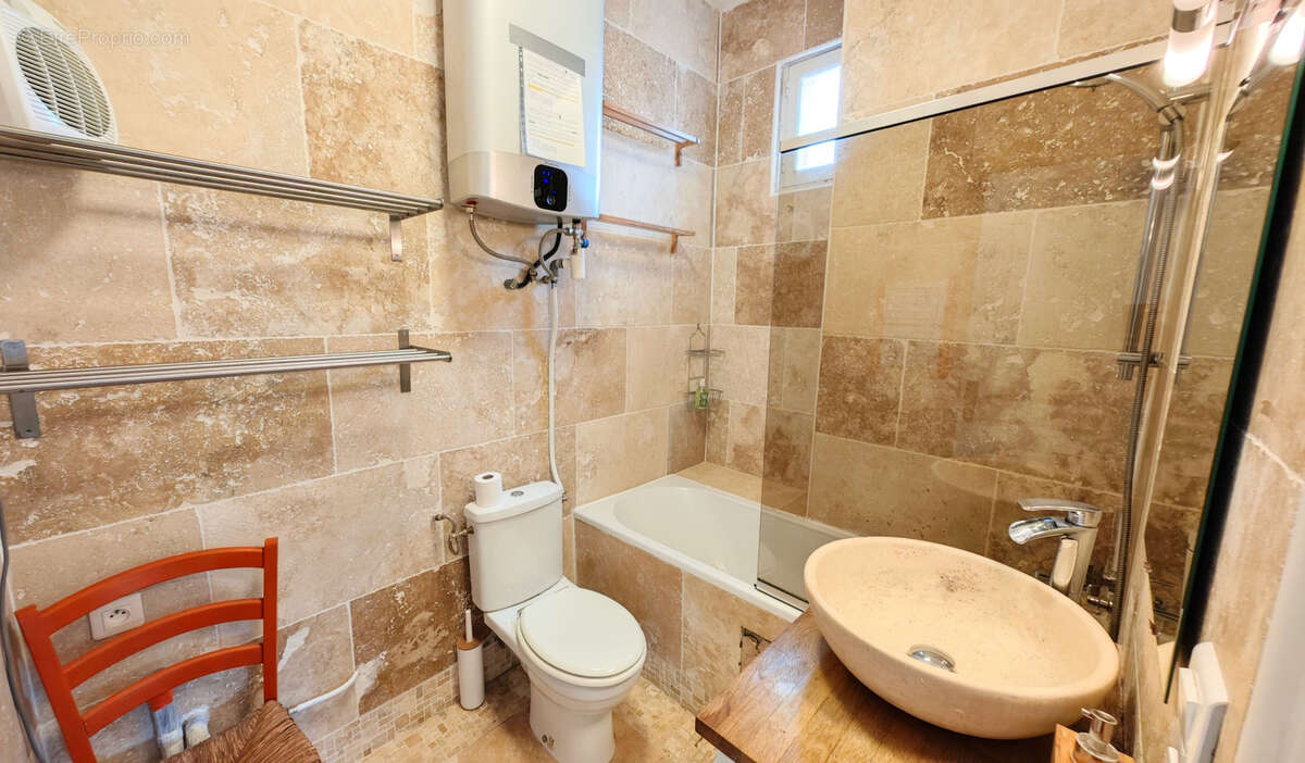 Villa rénovée divisée en 4 appartements à La Ciotat 50 m de la mer - photo 46