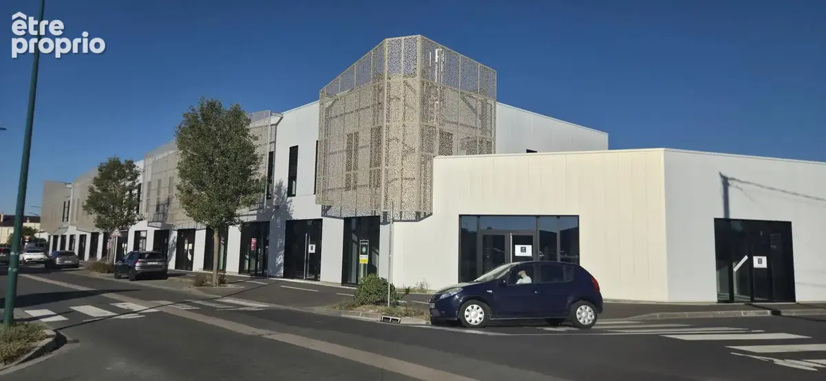 Local commercial/professionnel a vendre angers sud - photo 2