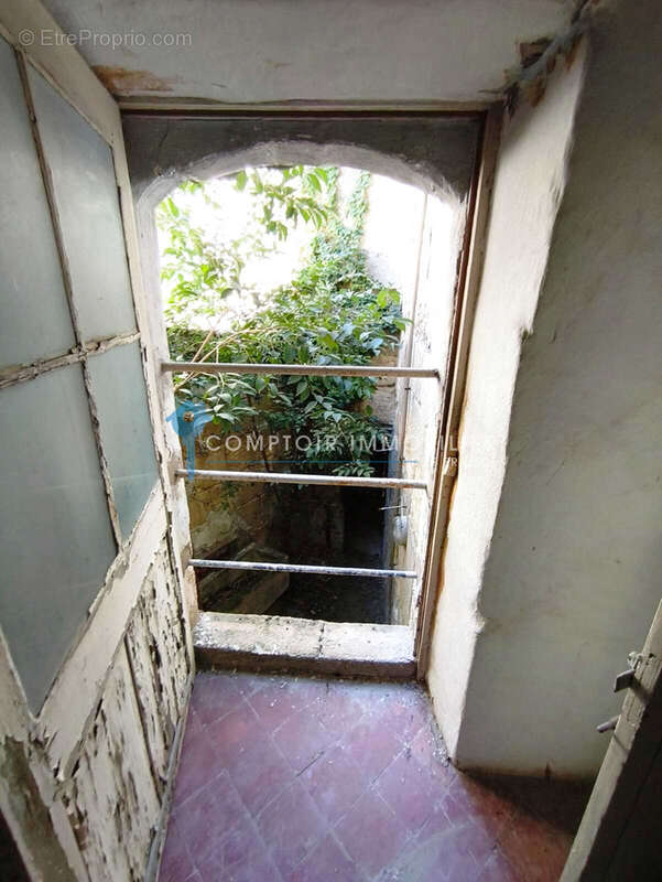Dpt boulbon (13) maison de village avec cour a renover - photo 4