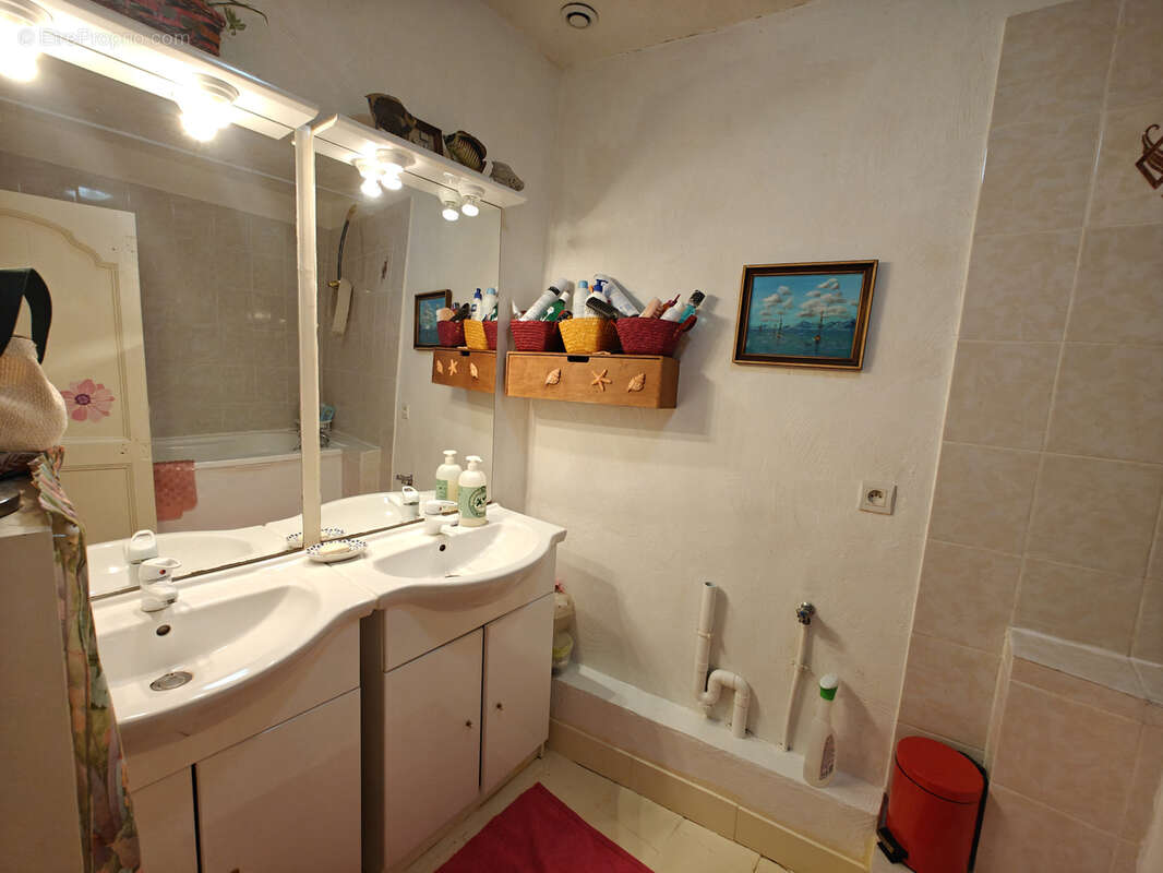 Appartement à ALAIGNE