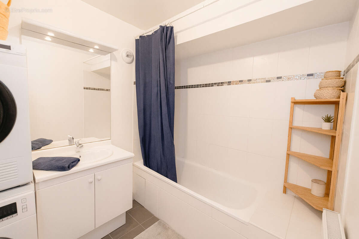 Appartement à SARTROUVILLE