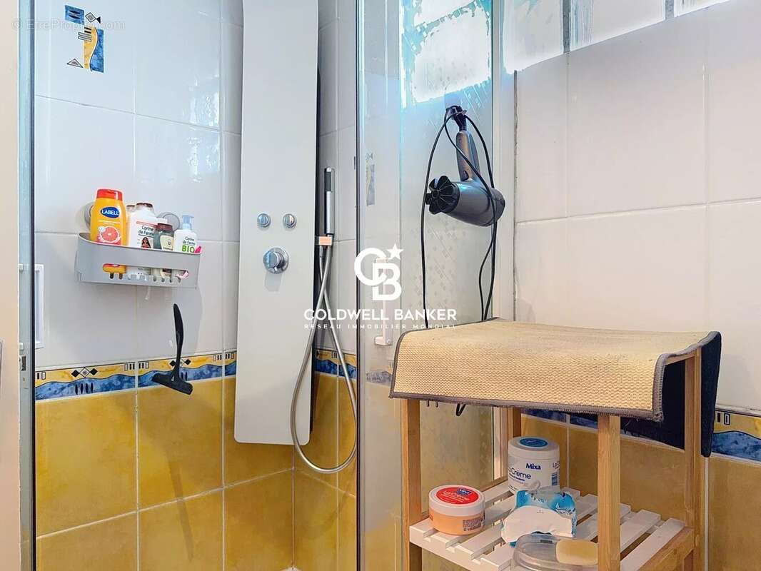 Maison à MONTPELLIER-DE-MEDILLAN