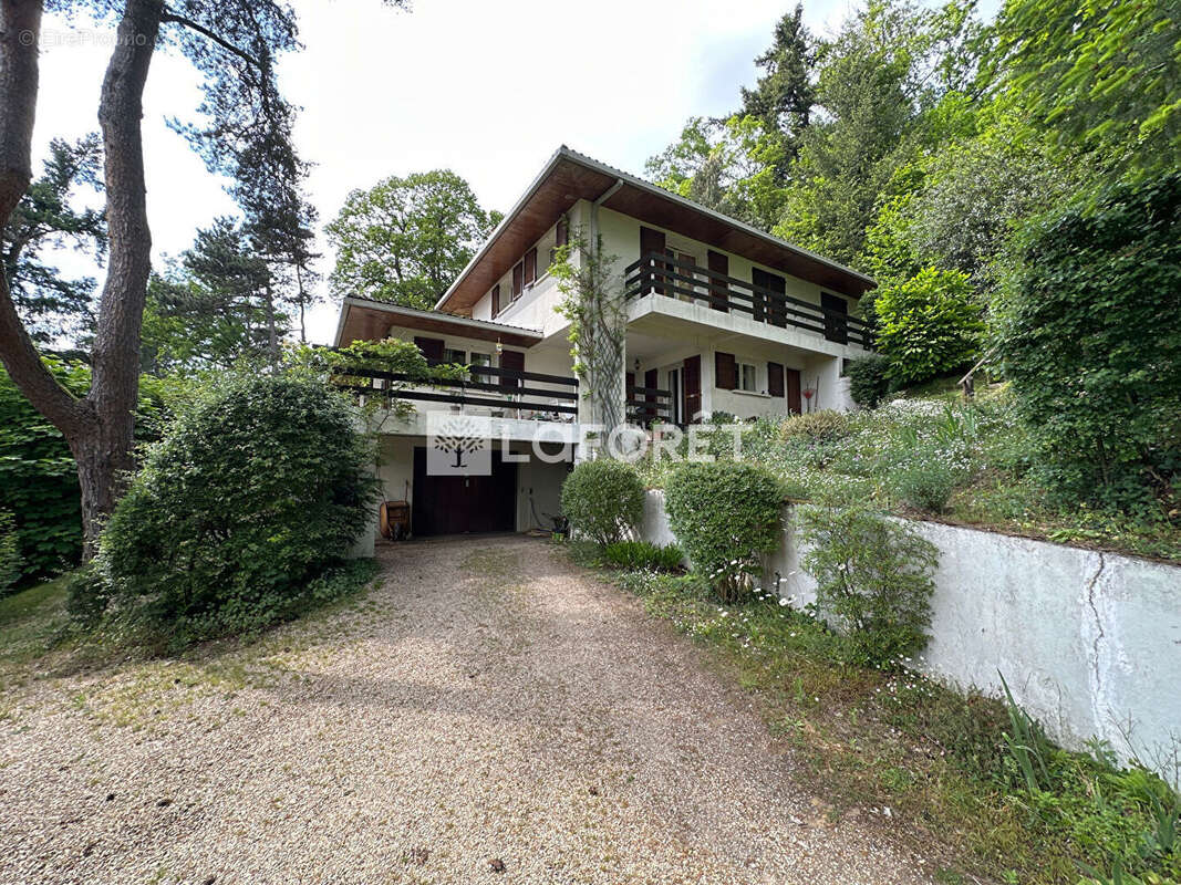 Maison à GIF-SUR-YVETTE