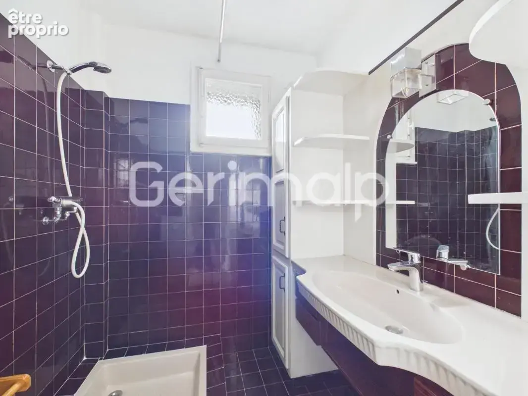 Vente - Appartement - 3 pièces + cuisine - 58 m² - 279 000 € - - photo 8
