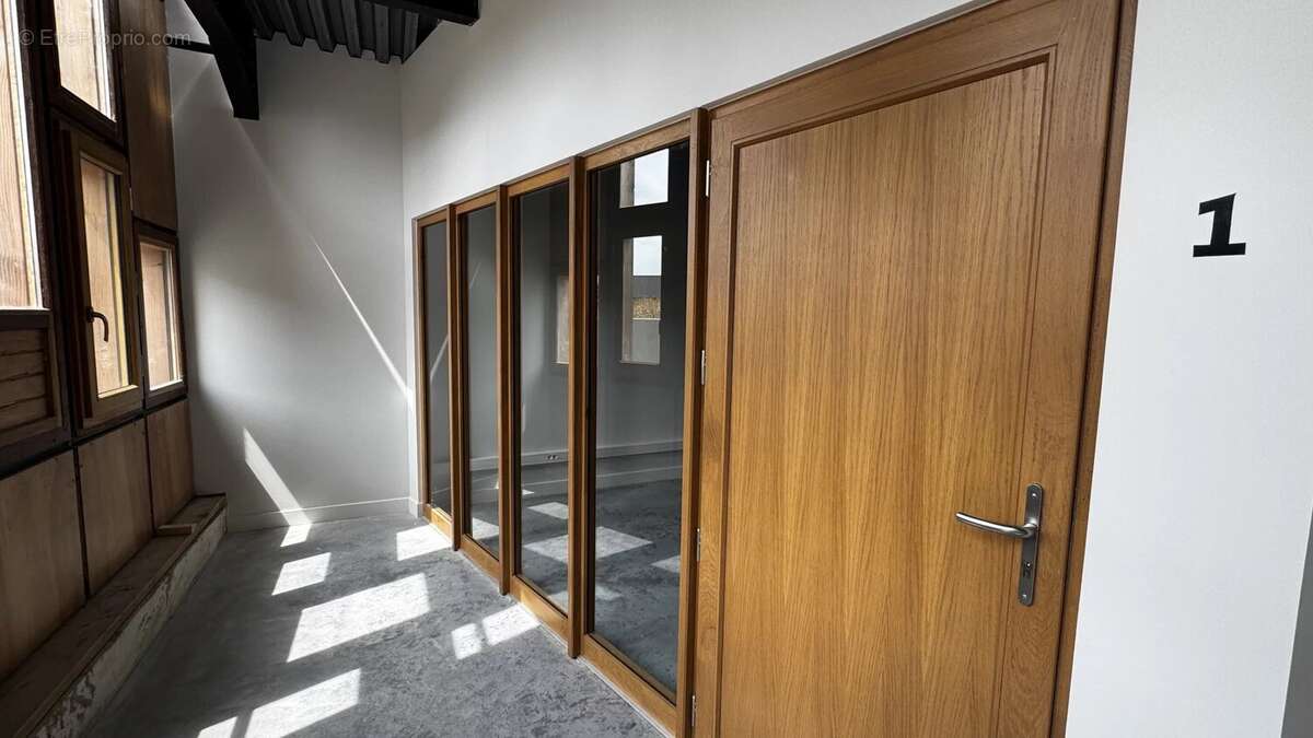 VANNES SENE - Bureau professionnel de 31 m² avec parkings proche bus - photo 4
