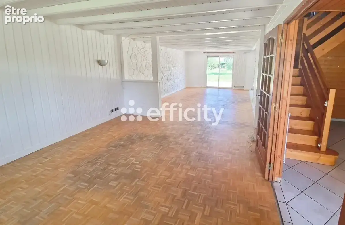 Maison 193 m² à La Chatre  - photo 4