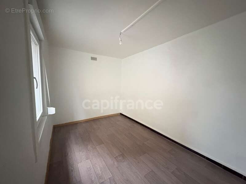 EXCLUSIVITE-FLINES-LEZ-RACHES Maison Semi plain-pied de 68m2 avec cour - photo 6