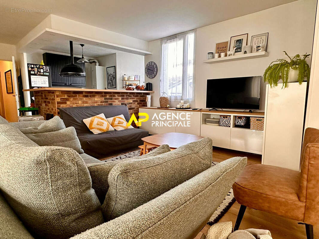 Appartement à SARTROUVILLE