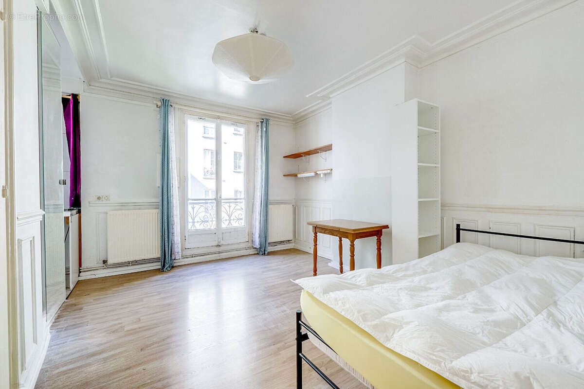Appartement à PARIS-14E