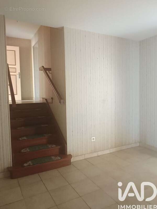 Maison 119 m² à Venesmes  - photo 8