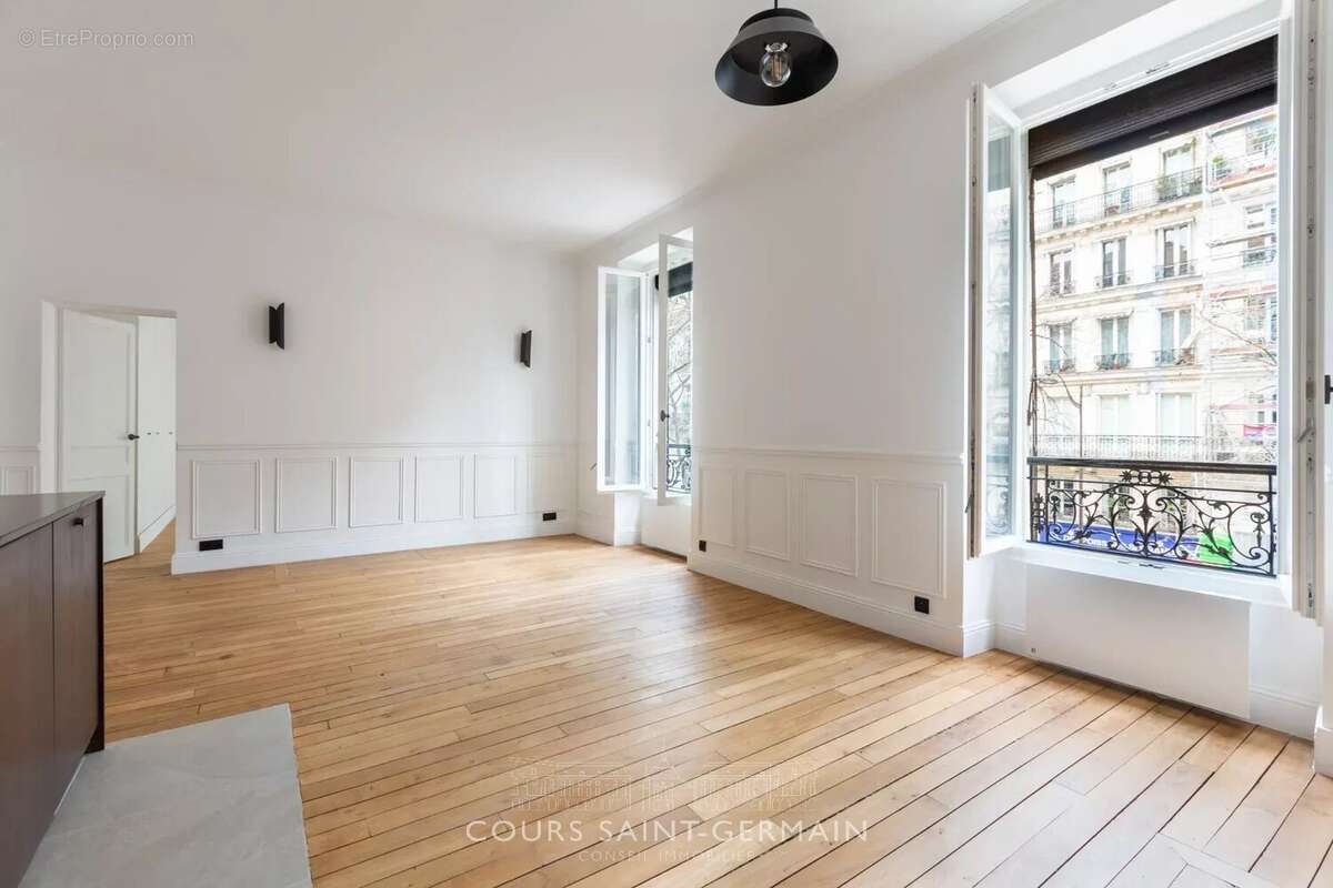 Appartement à PARIS-7E