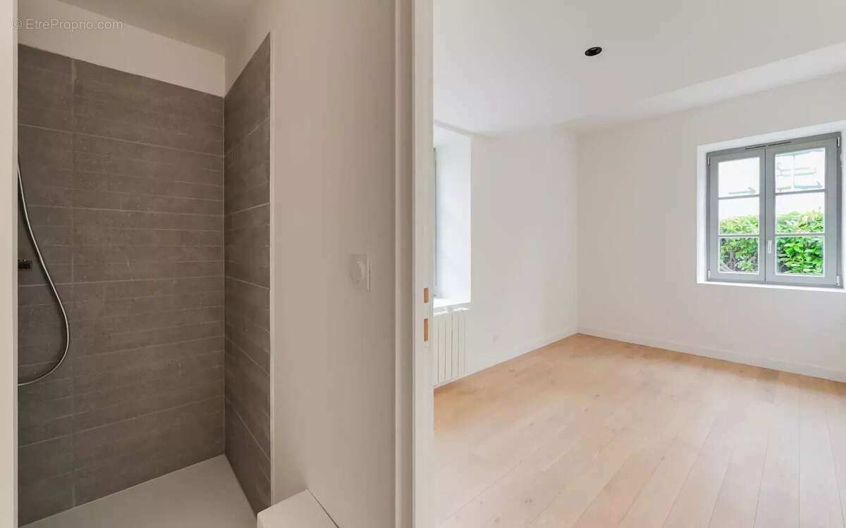 Appartement à TASSIN-LA-DEMI-LUNE