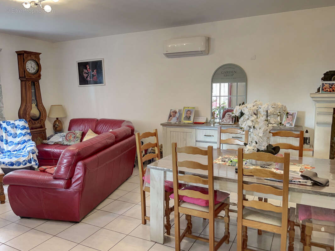 Maison à AIGUES-VIVES