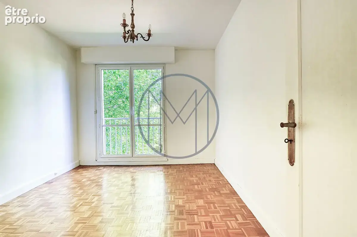 Appartement familial de 5 pièces avec cave, double box et grand balcon - photo 7