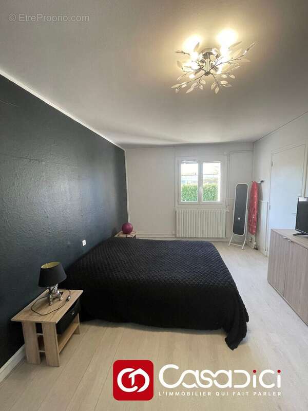 Maison à CHANTENAY-SAINT-IMBERT