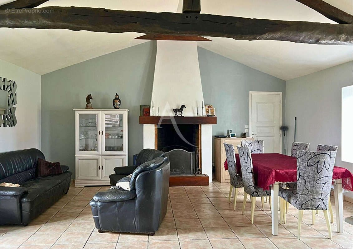 Maison à SAINT-URBAIN