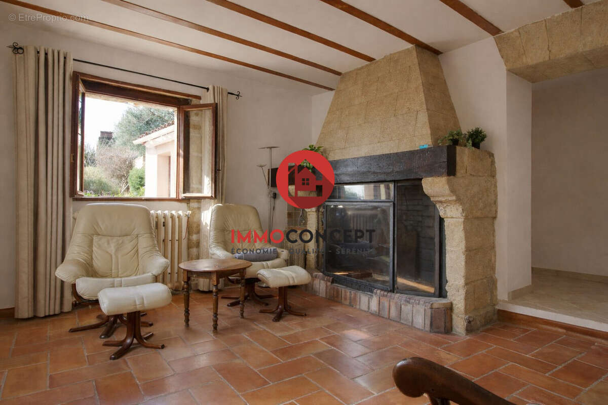 Maison à SAUVETERRE