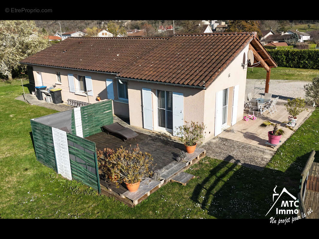 Maison à LA BALME-LES-GROTTES