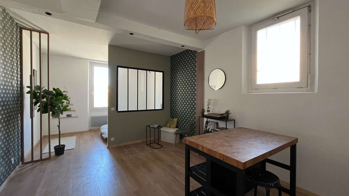 Appartement à NANS-LES-PINS