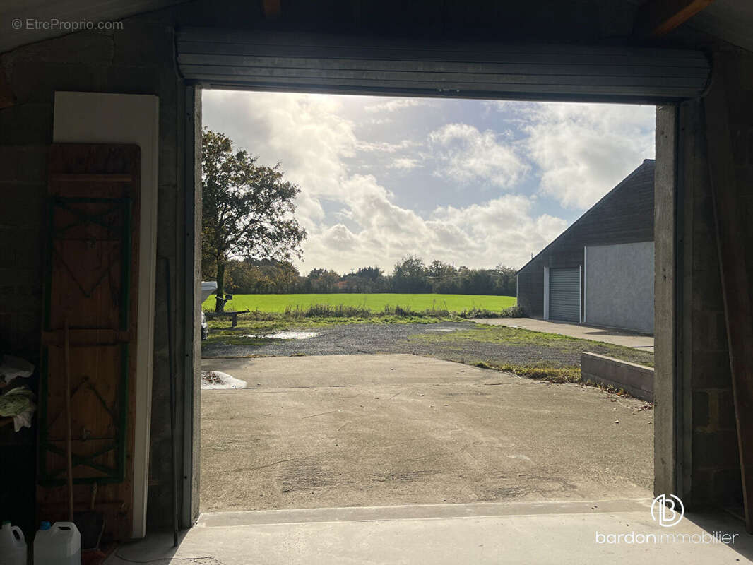 Commerce à SALLERTAINE