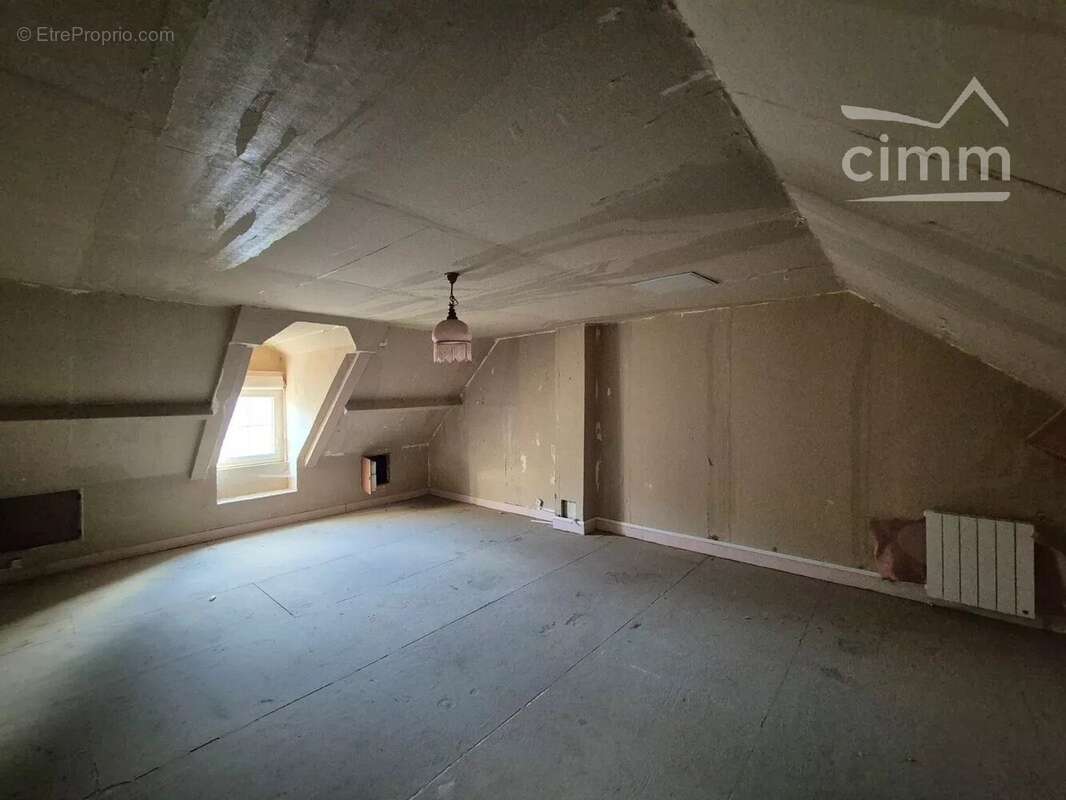 Maison de 290 m² avec 6 chambres, cave voûtée et double garage – Menars – Terrain 1 350 m² - photo 11