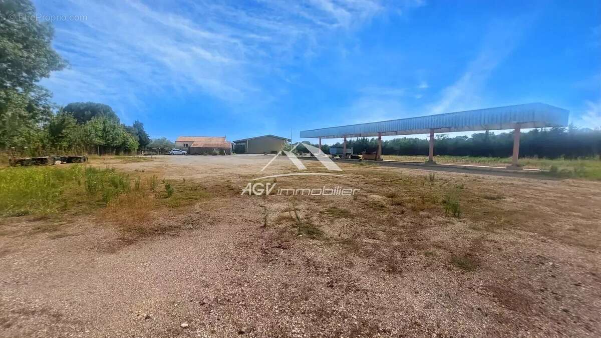 Commerce à SAINT-CHRISTOL-LES-ALES