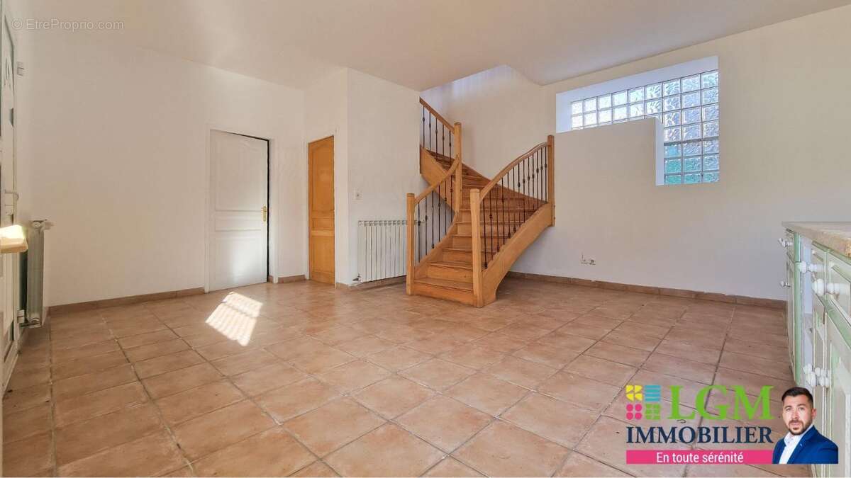 Maison à VERGEZE
