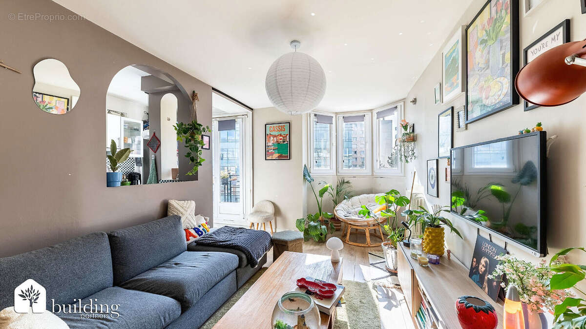 Appartement à LEVALLOIS-PERRET