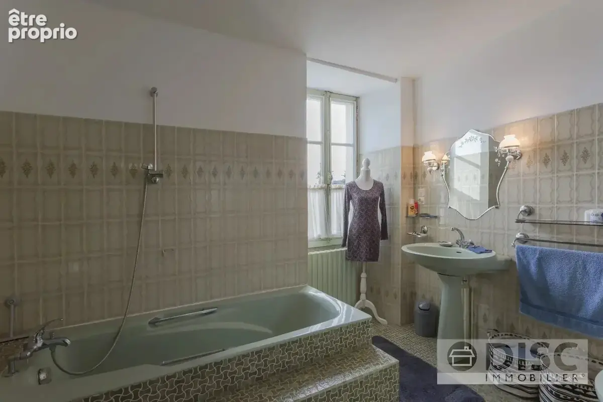 Maison avec appartement indépendant, grand jardin et dépendances. - photo 10