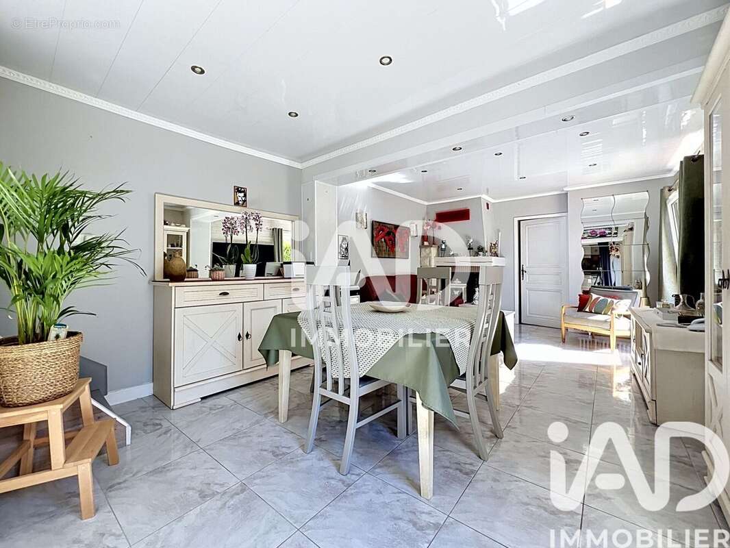 Photo 6 - Maison à GRETZ-ARMAINVILLIERS
