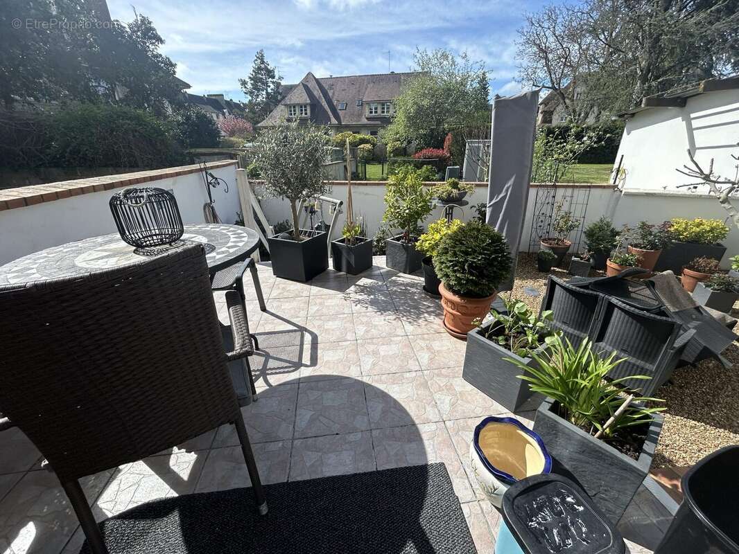 Maison à CONDE-SUR-NOIREAU