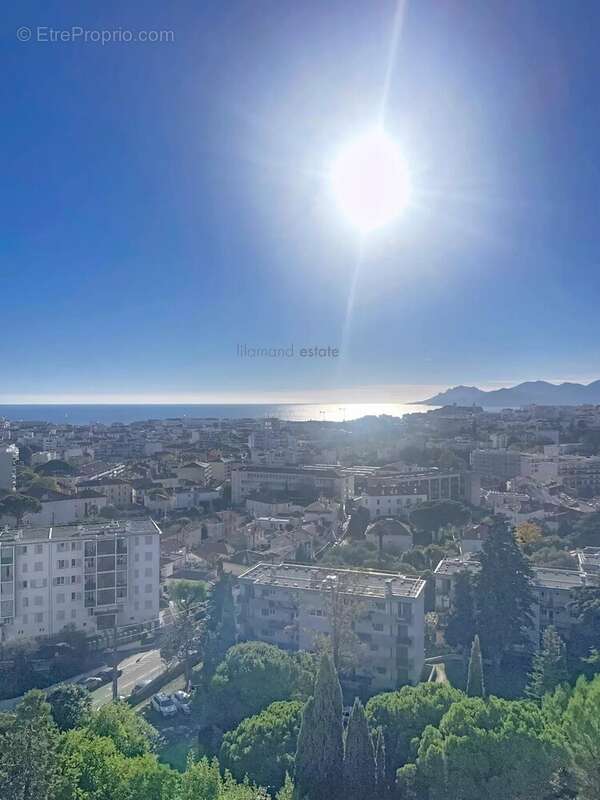 Appartement à CANNES