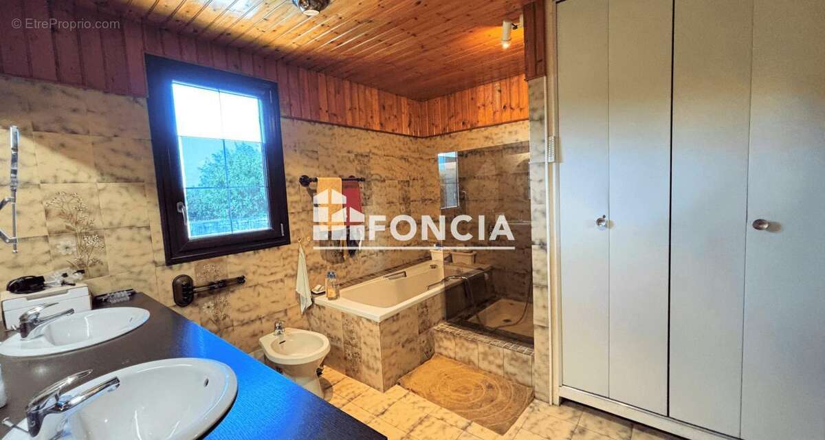 Maison à SALLES-SUR-MER