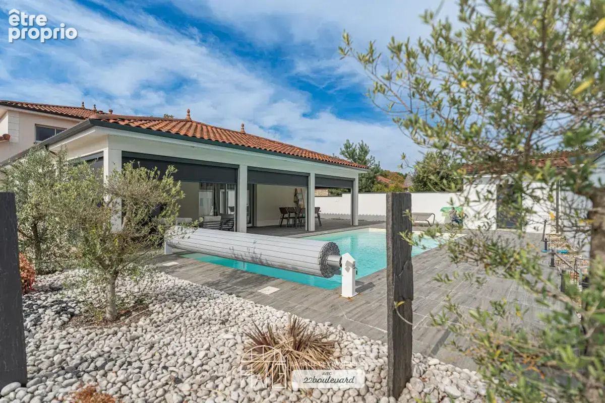Maison 250 m² à Le Vigen  - photo 26