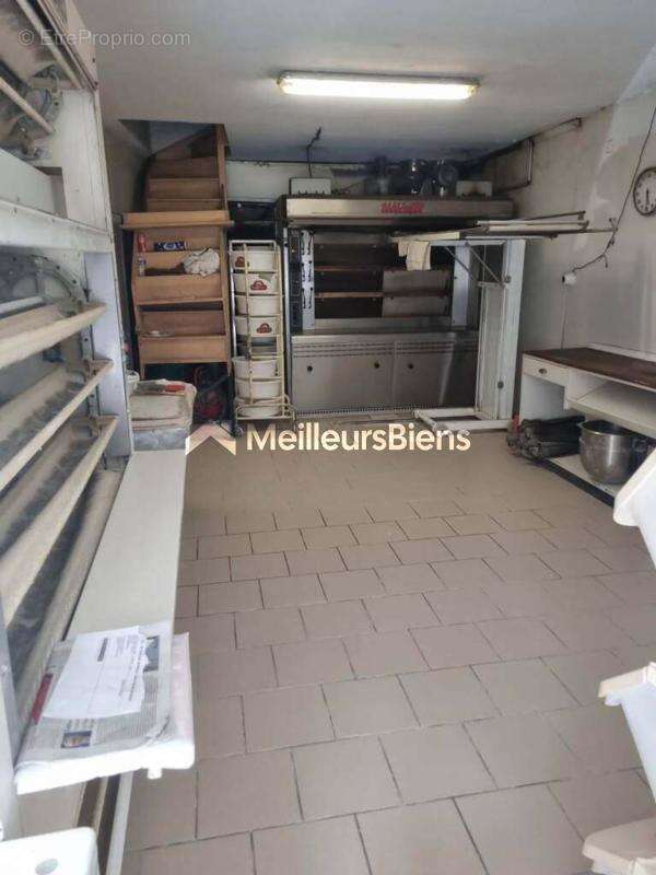 Commerce à BEAUJEU-SAINT-VALLIER-PIERREJUX-ET-QUITTEUR