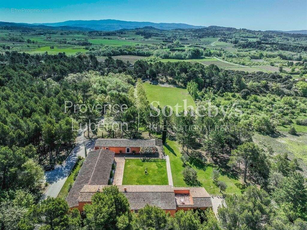 Maison à ROUSSILLON