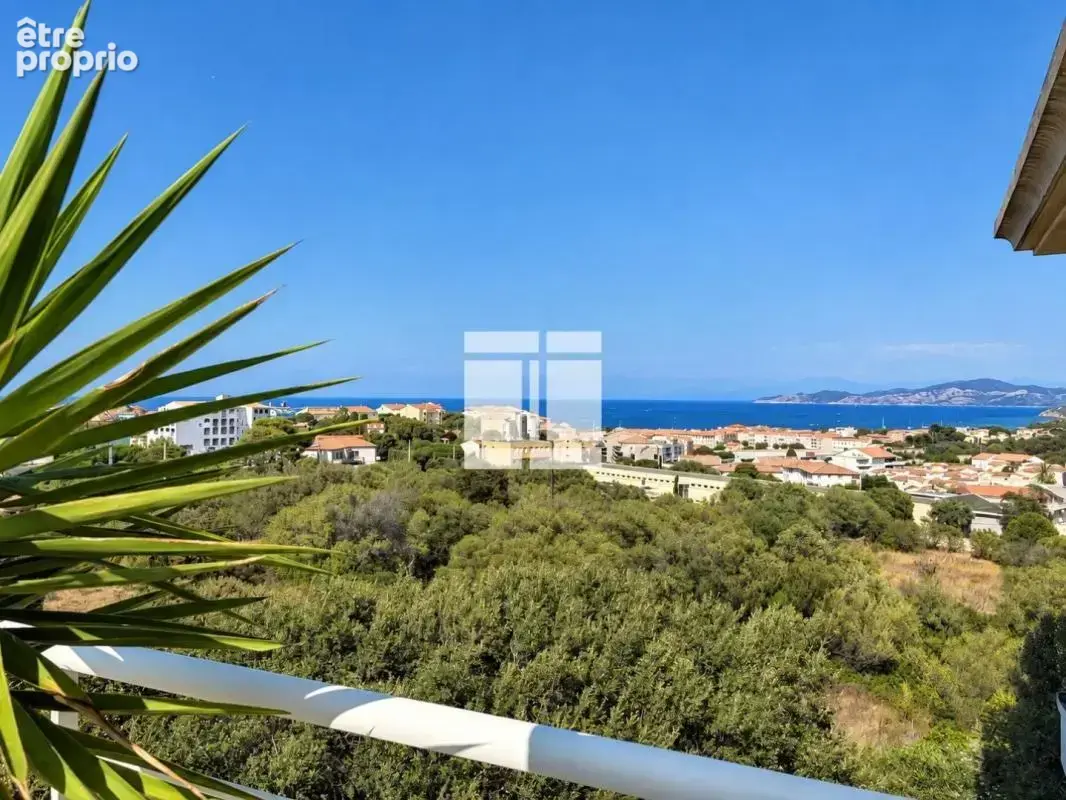T3 avec grande terrasse et vue mer - photo 3