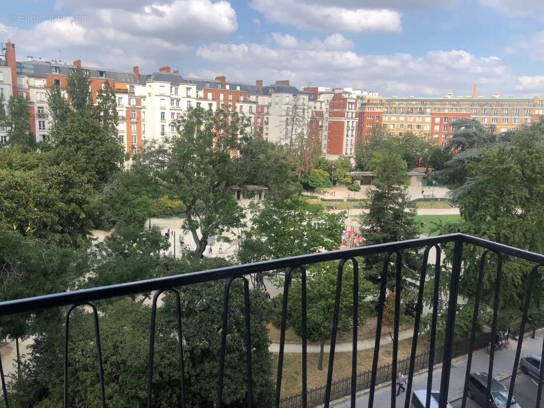 Appartement à PARIS-20E