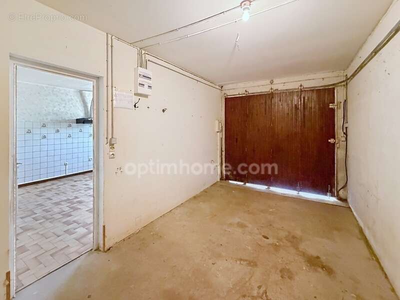 GALGON – Maison de plain-pied avec 3 garages - photo 7