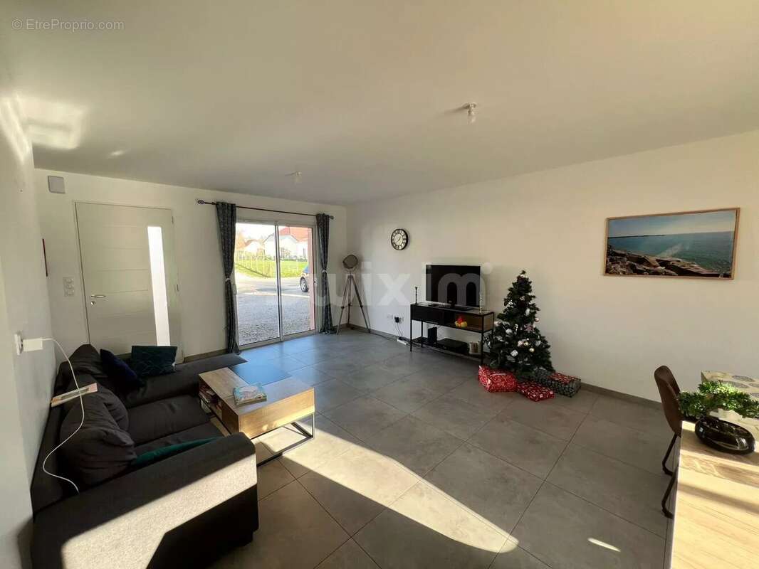 Maison à LONS-LE-SAUNIER