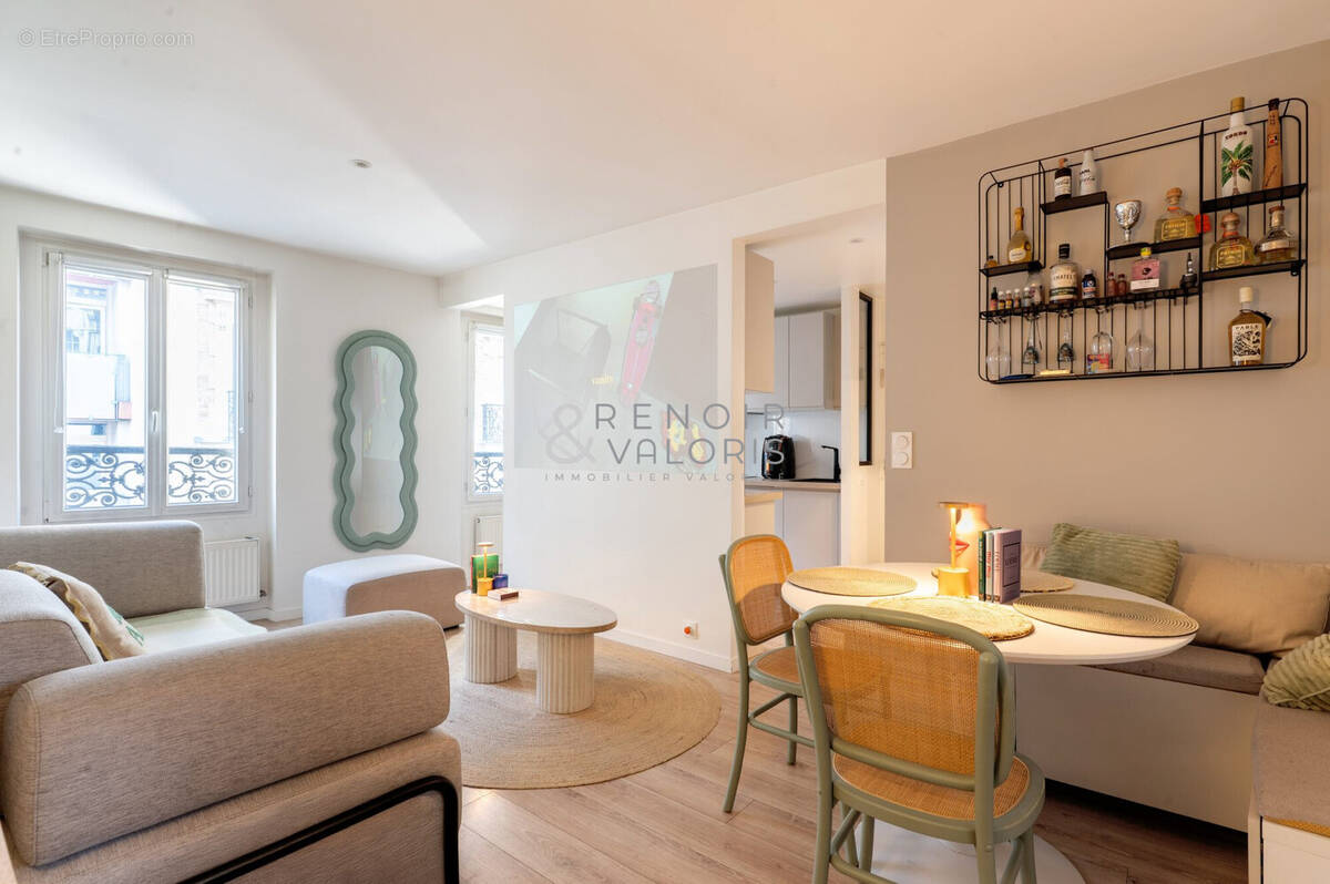Appartement à PARIS-17E