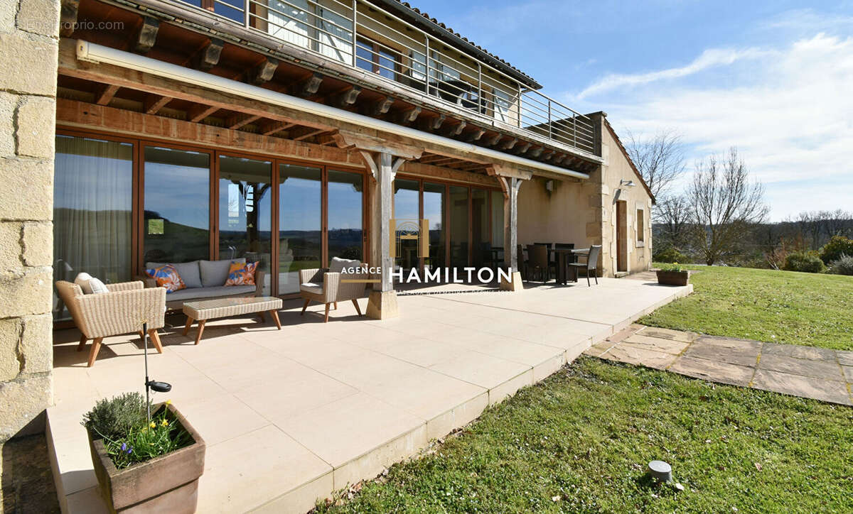 Villa avec vue sur cordes-sur-ciel - garage, piscine et pigeonnier amenage - photo 3