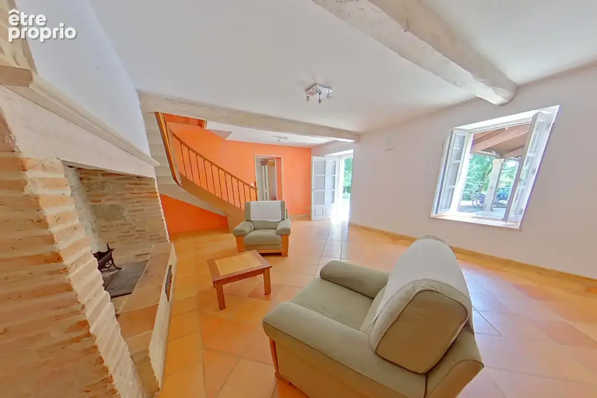 A 5 min de Caussade, ensemble immobilier en pierre. Charme, volumes et fort potentiel - photo 5