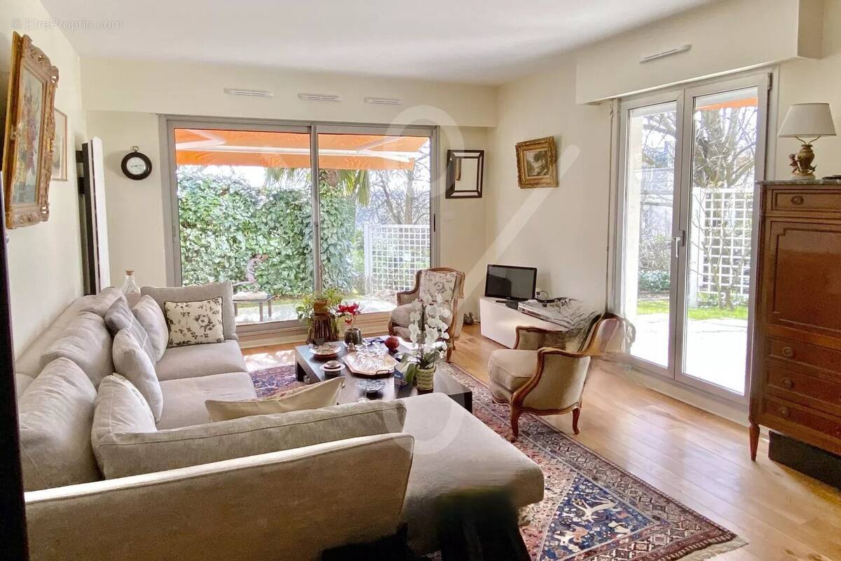 Appartement à NOGENT-SUR-MARNE