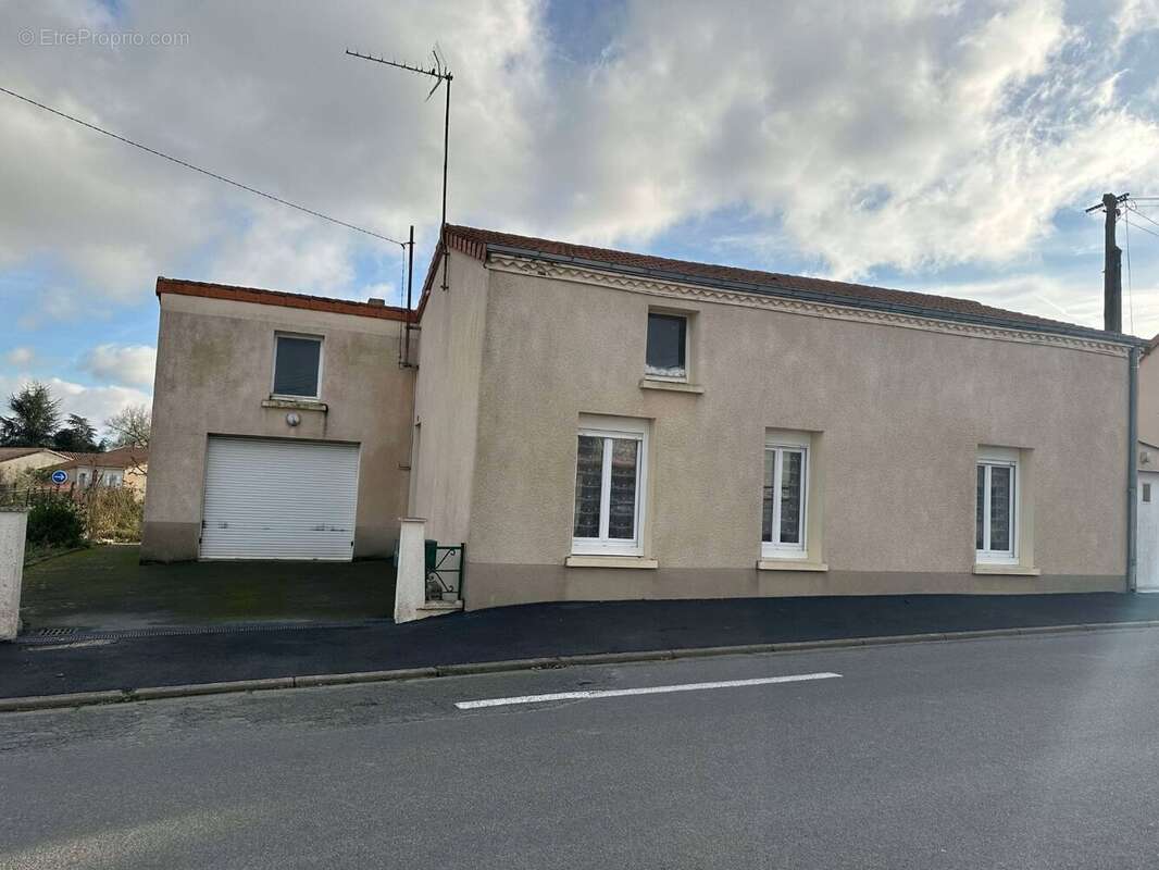 Maison à SAINT-LEZIN