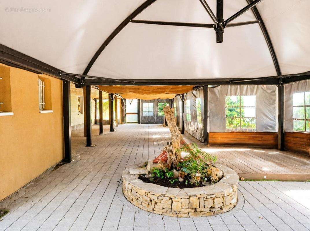 Locaux/Biens immobiliers - photo 9