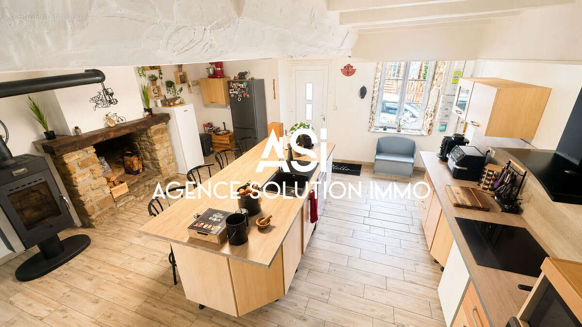 Longère rénovée 132 m² - PAC réversible - Terrain 1 371 m² - photo 3