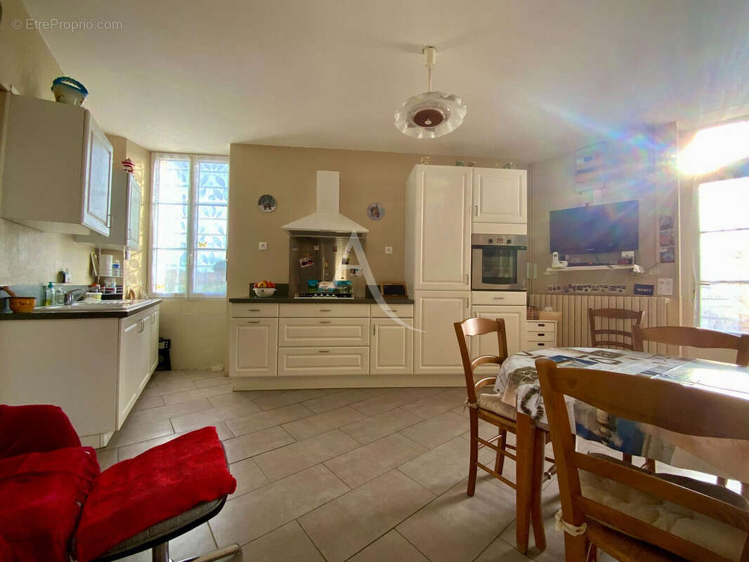 Maison à MIRAMBEAU