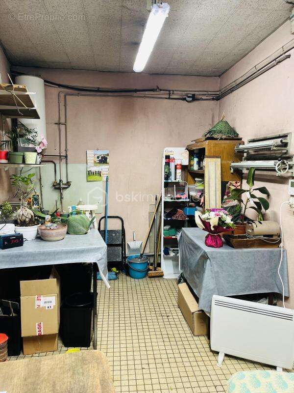 Commerce à MORESTEL